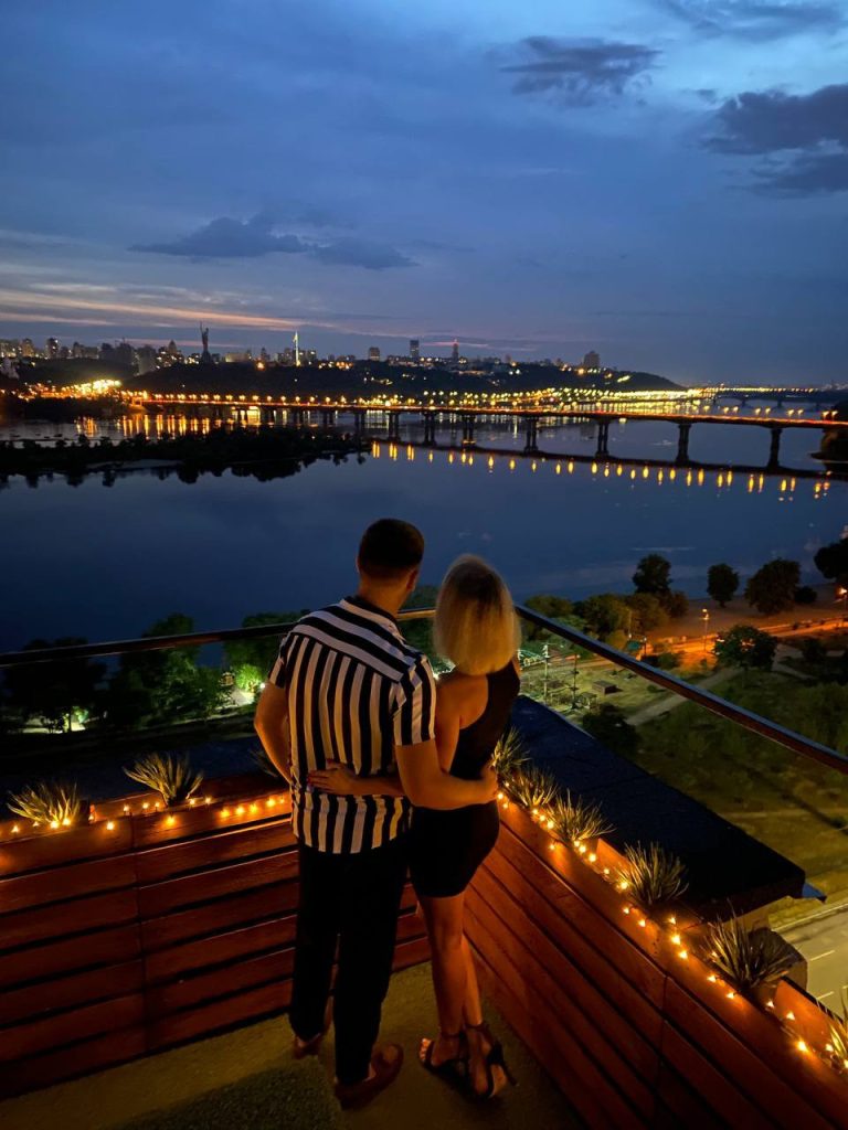 Романтична вечеря на даху у Києві romantic.ua