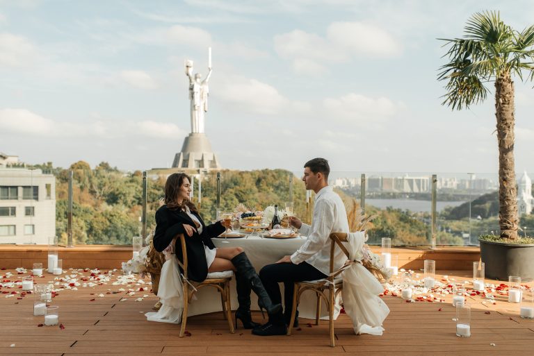 Романтична вечеря на даху у Києві romantic.ua
