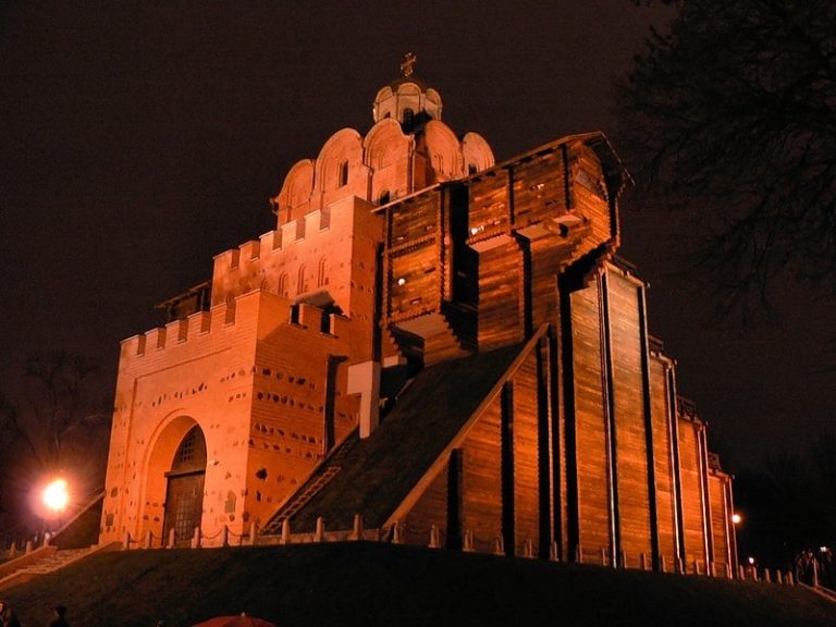 Романтична вечеря на даху у Києві romantic.ua