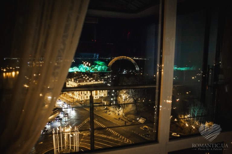 Романтична вечеря на даху у Києві romantic.ua