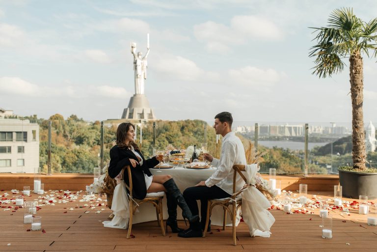 Романтична вечеря на даху у Києві romantic.ua